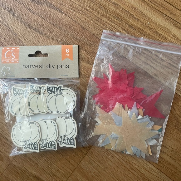 Bundle of Fall Bulletin Board Decor - Picture 1 of 2